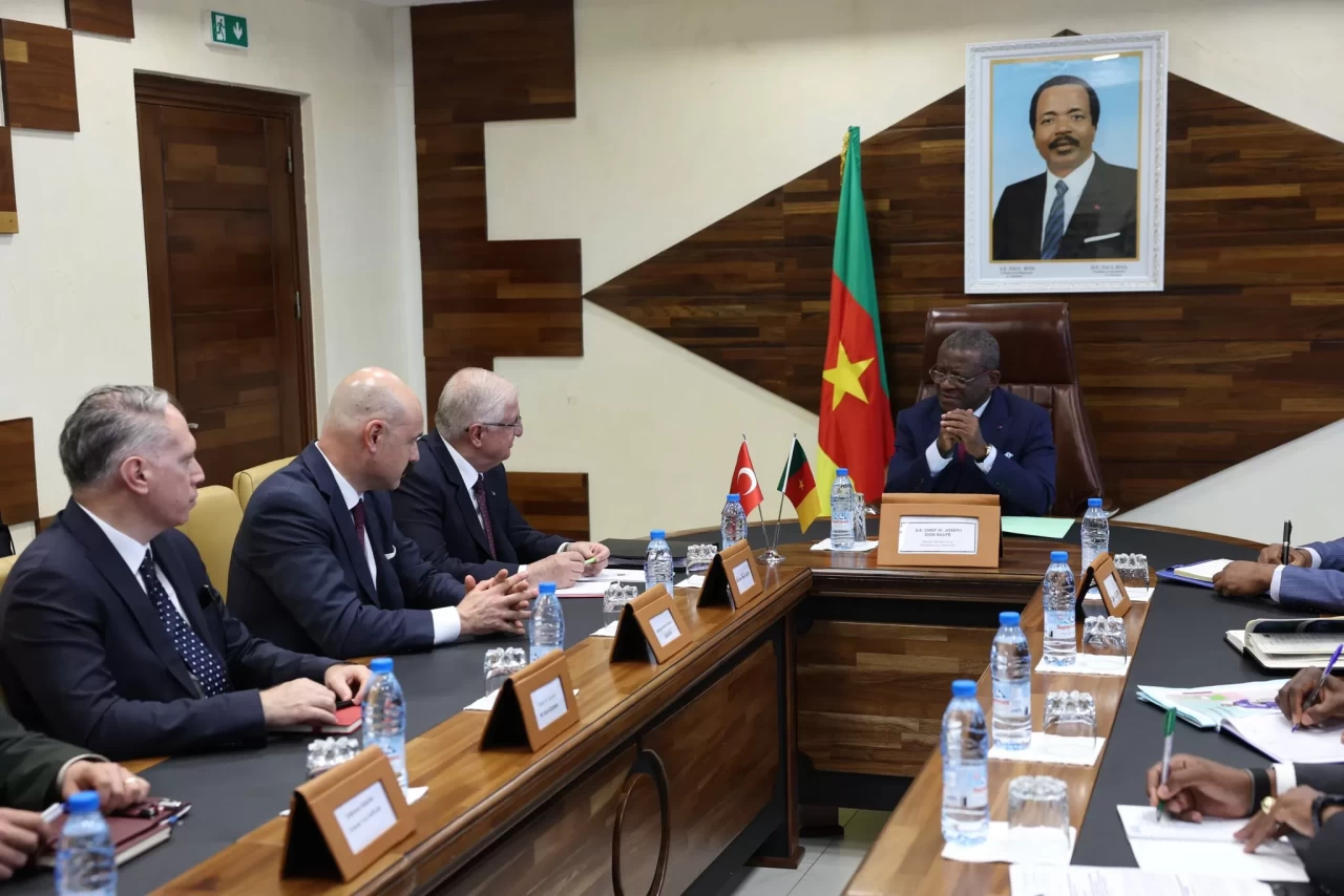 Kamerun Başbakanı, Milli Savunma Bakanı Güler'i ağırladı