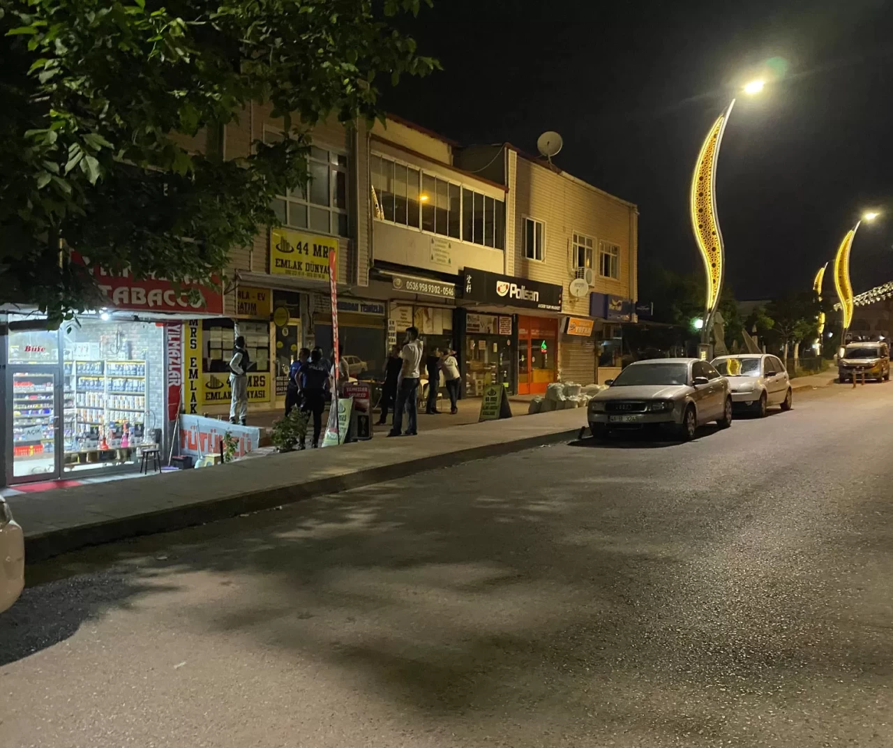 Camdan çıkmak isterken hayatından oluyordu