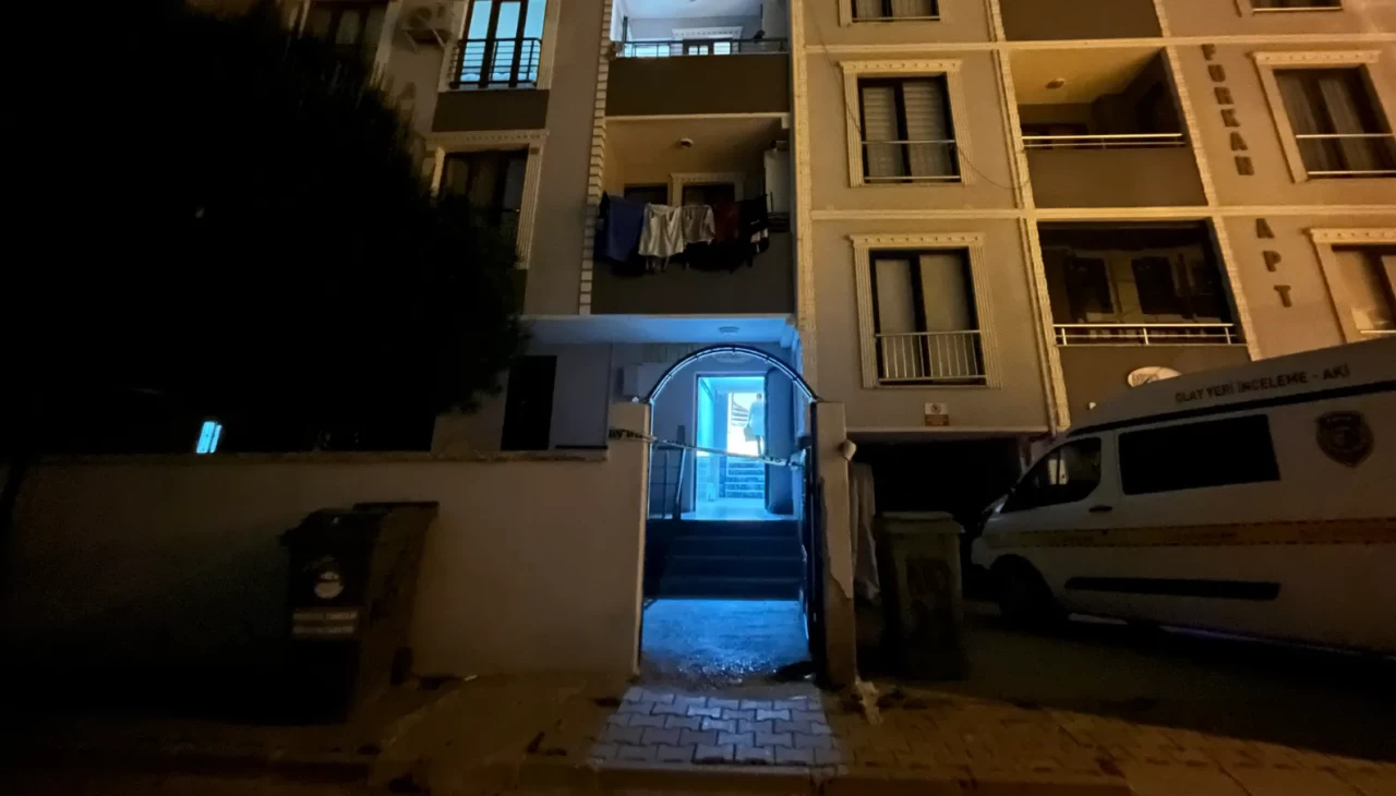 Silah sesi duyan komşuları yaralı halde buldu