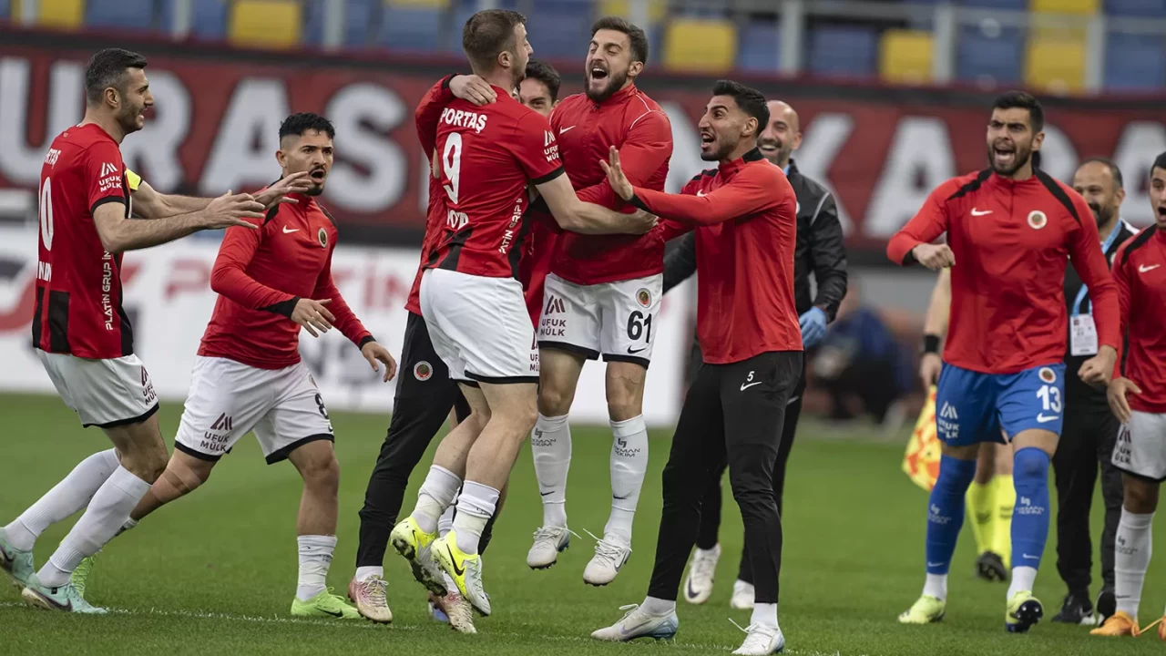 Hüseyin Eroğlu’nun çalıştırdığı Gençlerbirliği, Süper Lig hasretine son vermek istiyor