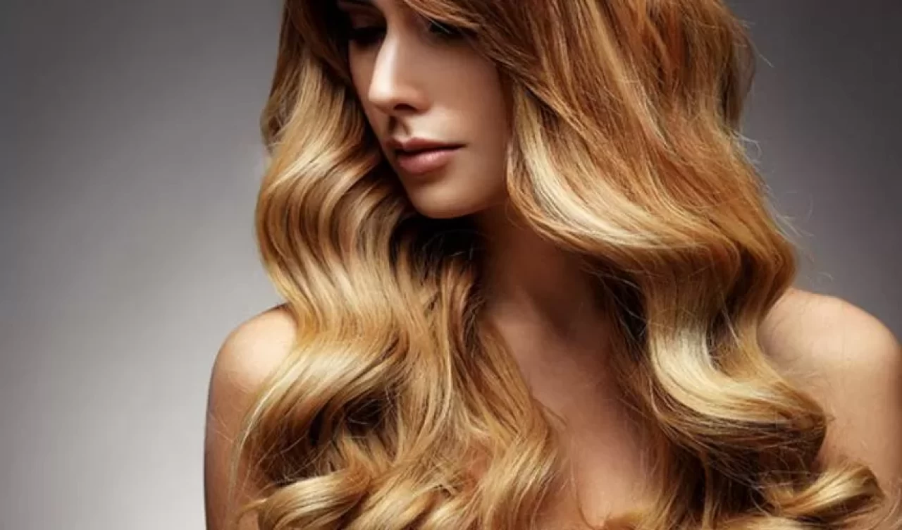 Esmerlere sarı çok yakışıyor! İşte en uyumlu sarı saç tonları