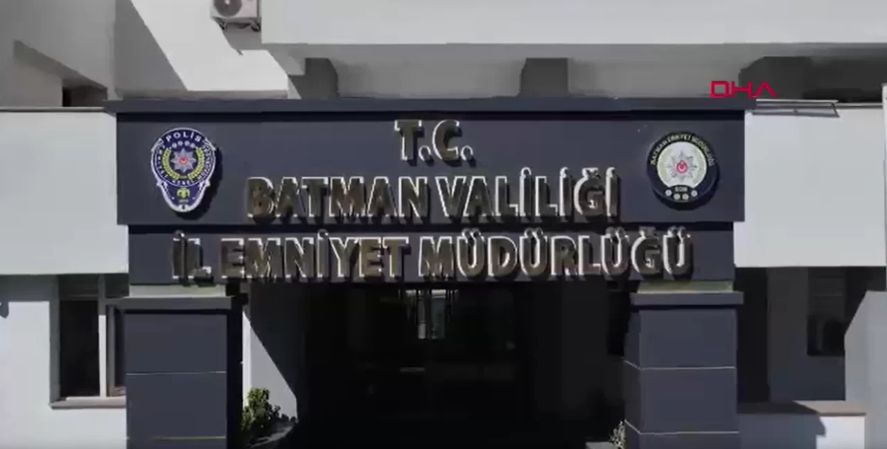 Torpido altında 20 kaçak cep telefonu bulundu! Batman’da kaçakçılık operasyonu