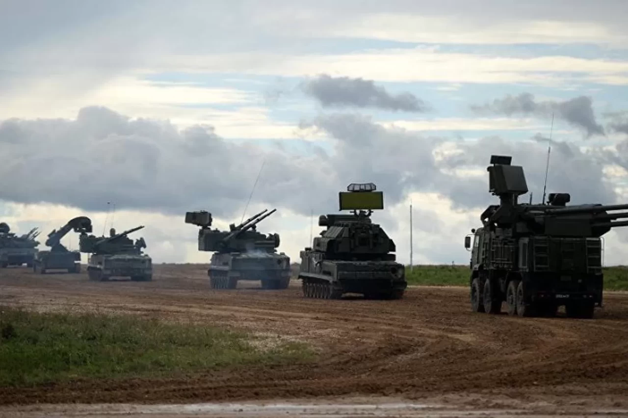 Hindistan, Yunan savunma sanayisine yatırım yapacak