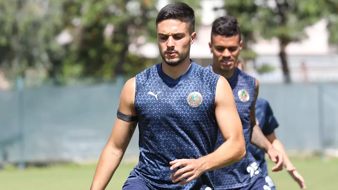 Alanyaspor’da Süper Lig’deki Konyaspor deplasmanı hazırlıkları sürdü