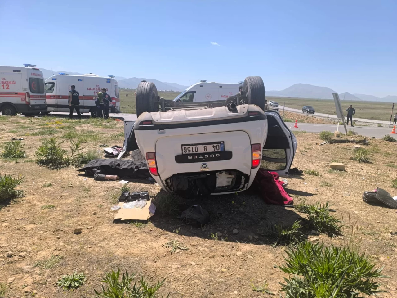 Van'da iki aracın çarpıştığı kazada 4 kişi öldü, 2 kişi yaralandı