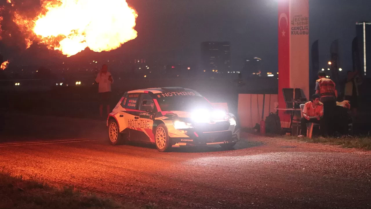 2025 Türkiye Ralli Şampiyonası’nın üçüncü ayağı 49. Yeşil Bursa Rallisi’nde ilk etap tamamlandı