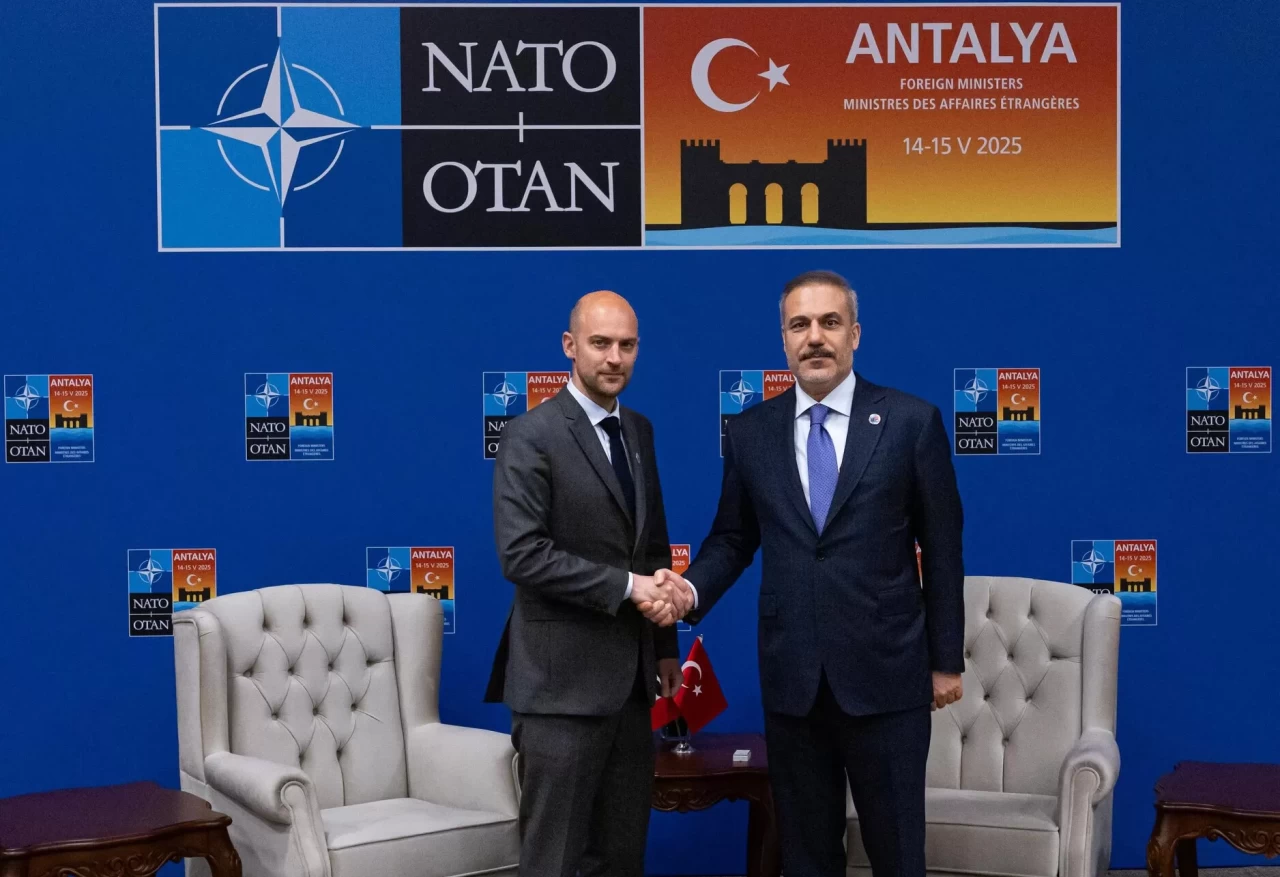 Dışişleri Bakanı Fidan, Fransız mevkidaşı Barrot ile Antalya'da görüştü