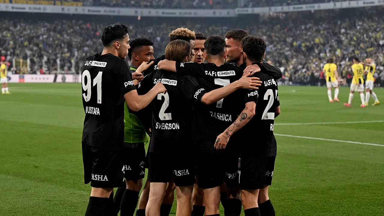 Beşiktaş’tan 20 yıl sonra Fenerbahçe karşısında çifte zafer