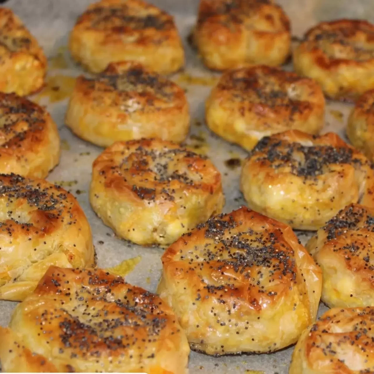 Pırasalı Börek Nasıl Yapılır? En Pratik ve Lezzetli Pırasalı Börek Tarifi