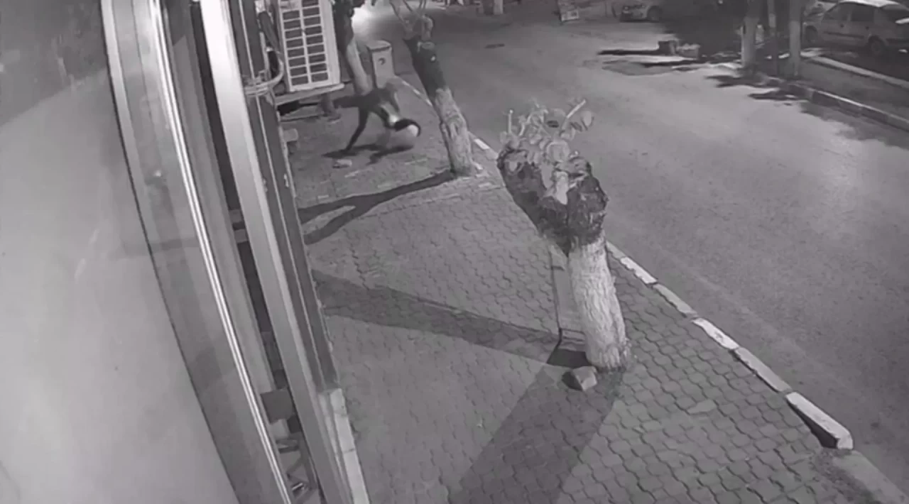 Sosyal medya takibi korkunç olayla sonuçlandı! Takipçisinin bıçaklı saldırısına uğradı