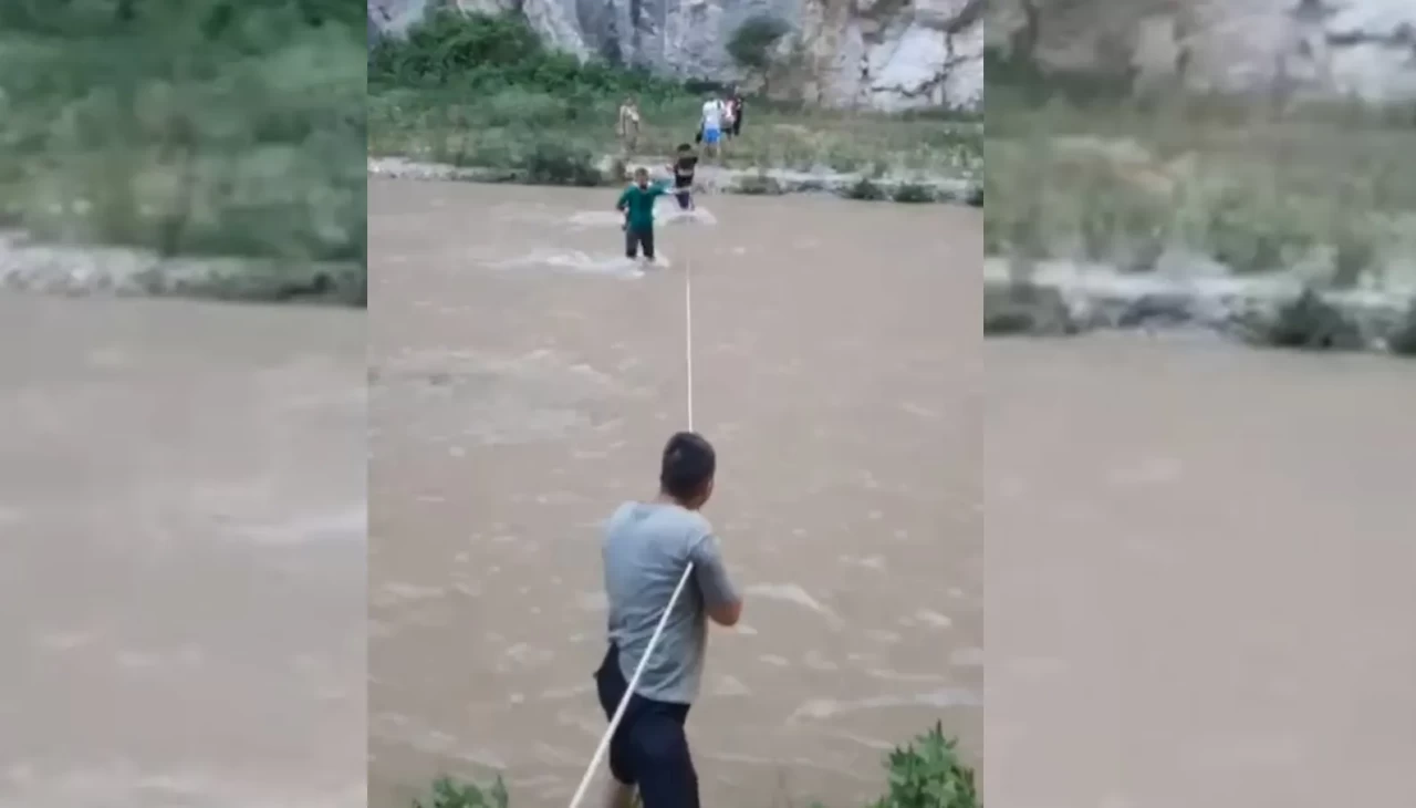 Adana'da 35 kişi Çakıt Çayı’nda mahsur Kaldı! Ekipler seferber oldu