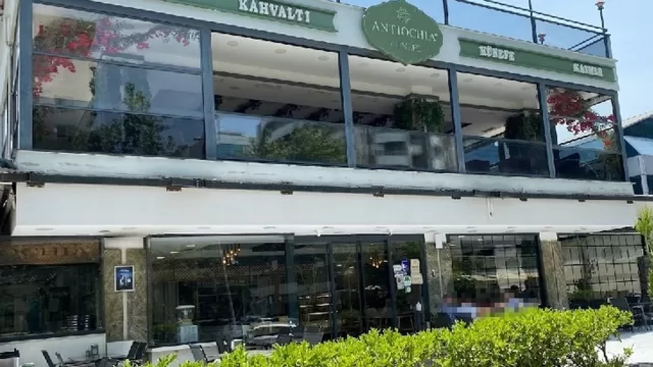 İzmir'de FETÖ’ye finans sağlayan künefe işletmesine operasyon düzenlendi