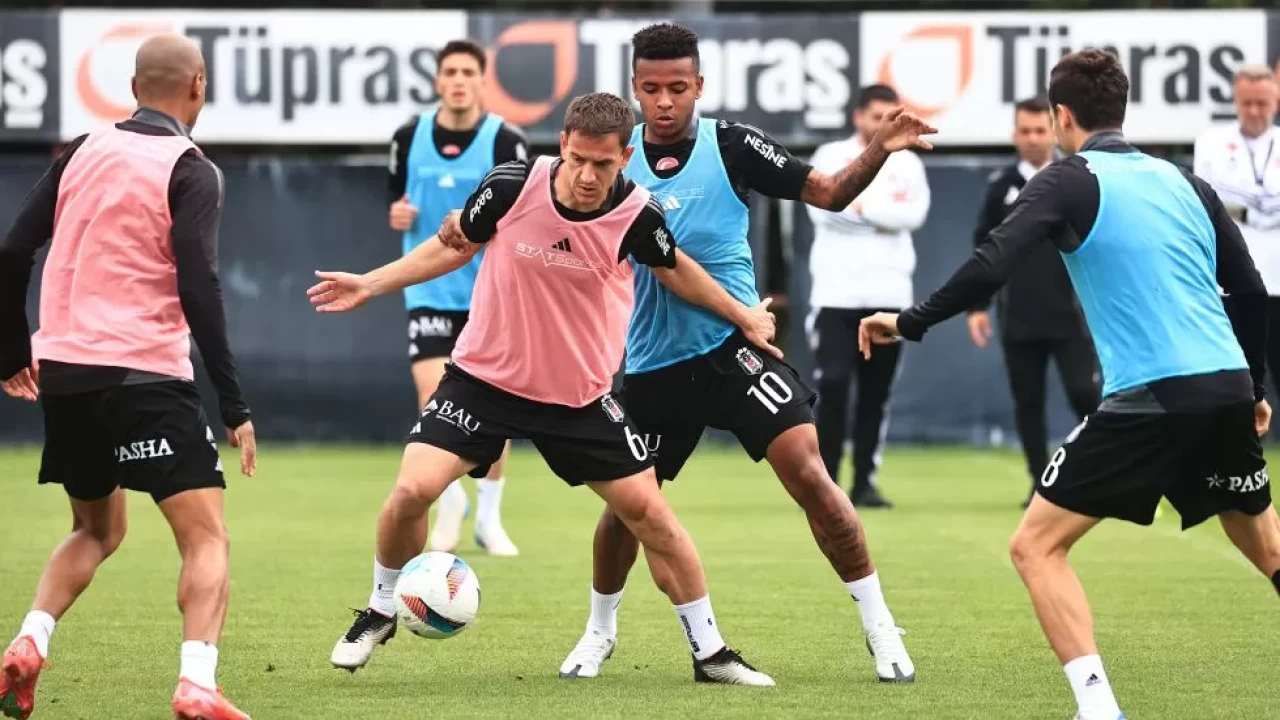 Beşiktaş, Süper Lig’deki Alanyaspor maçı hazırlıklarını sürdürüyor