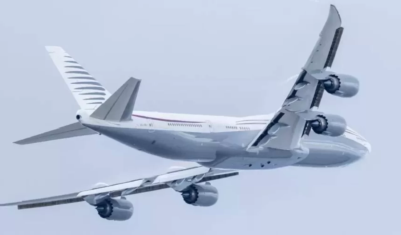 Katar’ın tartışmalı Boeing 747’si Pentagon envanterine girdi