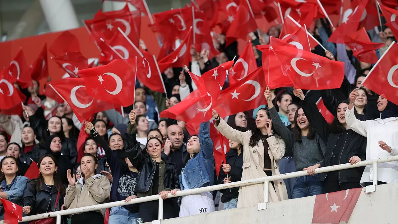 A Milli Kadın Futbol Takımı'nın UEFA Uluslar B Ligi'ndeki İrlanda maçı ücretsiz izlenebilecek