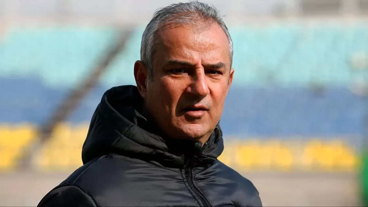 Aradığı sağ beki Fenerbahçe'de buldu! İsmail Kartal'ın gözü eski öğrencisinde