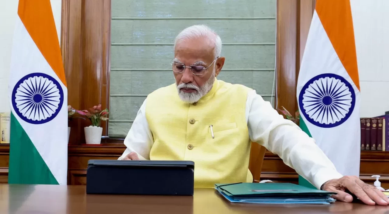 Hindistan, Pakistan'a operasyonları durdurdu