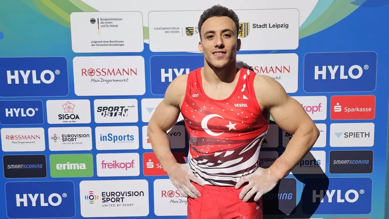 Milli cimnastikçi Adem Asil, Avrupa Şampiyonası’nda bir altın madalya daha kazandı