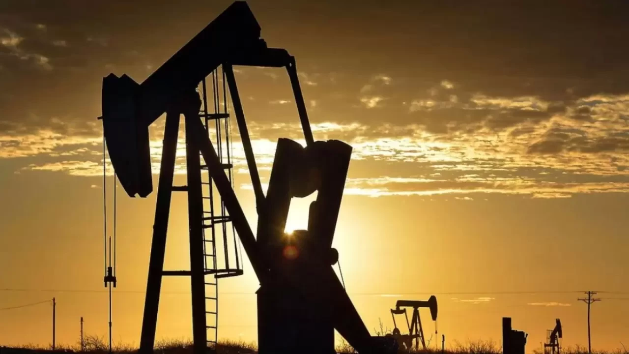 Brent petrolün varili 63,59 dolardan işlem görüyor