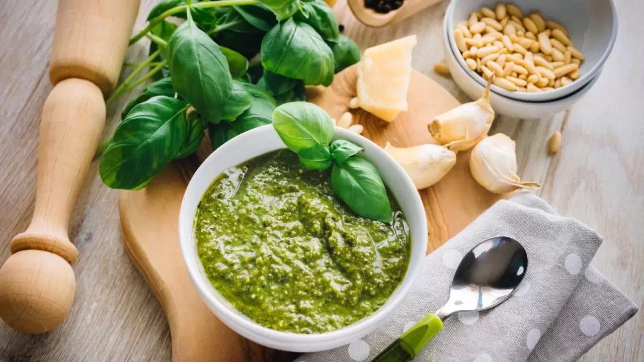 Evde Pesto Sos Yapmanın Püf Noktaları! Lezzetli ve Taze Tarif Burada