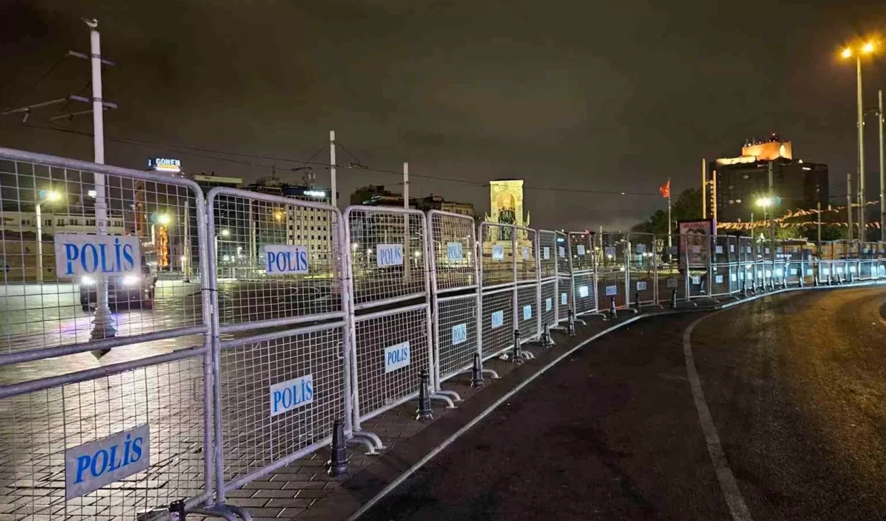 İstanbul'da bazı yollar trafiğe kapatıldı