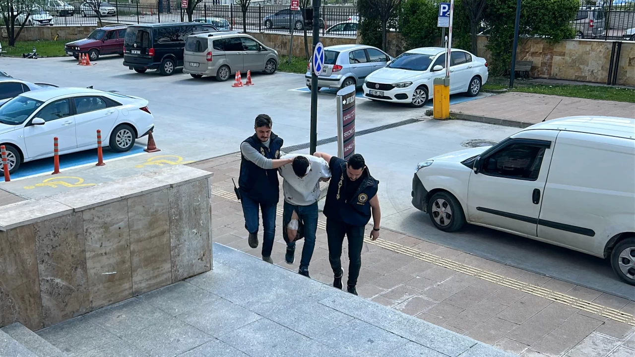 Uşak'ta çıkan bıçaklı kavgaya ilişkin 1 zanlı tutuklandı