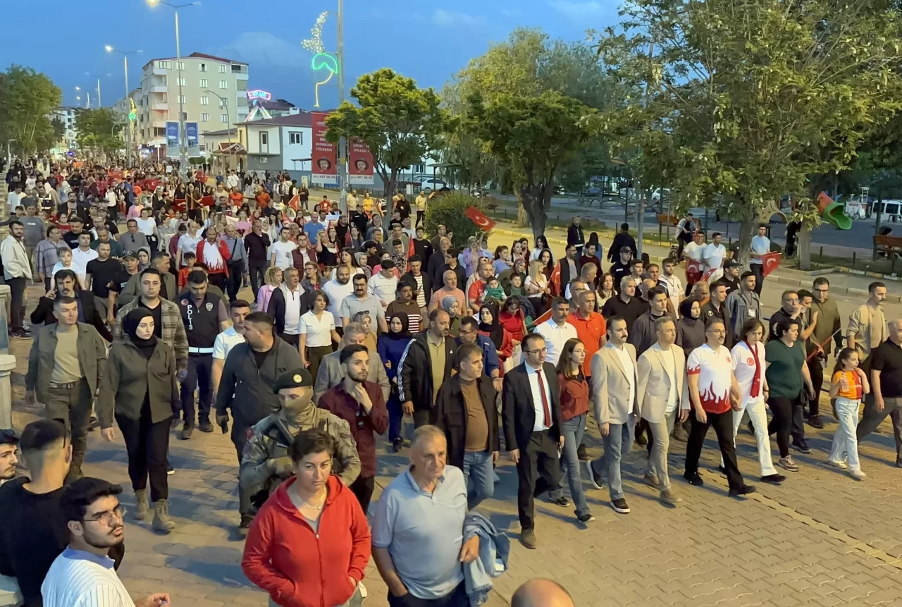 Iğdır'da "Gençlik Yürüyüşü" düzenlendi