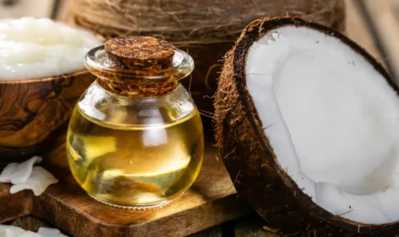 Saç uzamasını hızlandıran Hindistan cevizi yağının saça faydaları