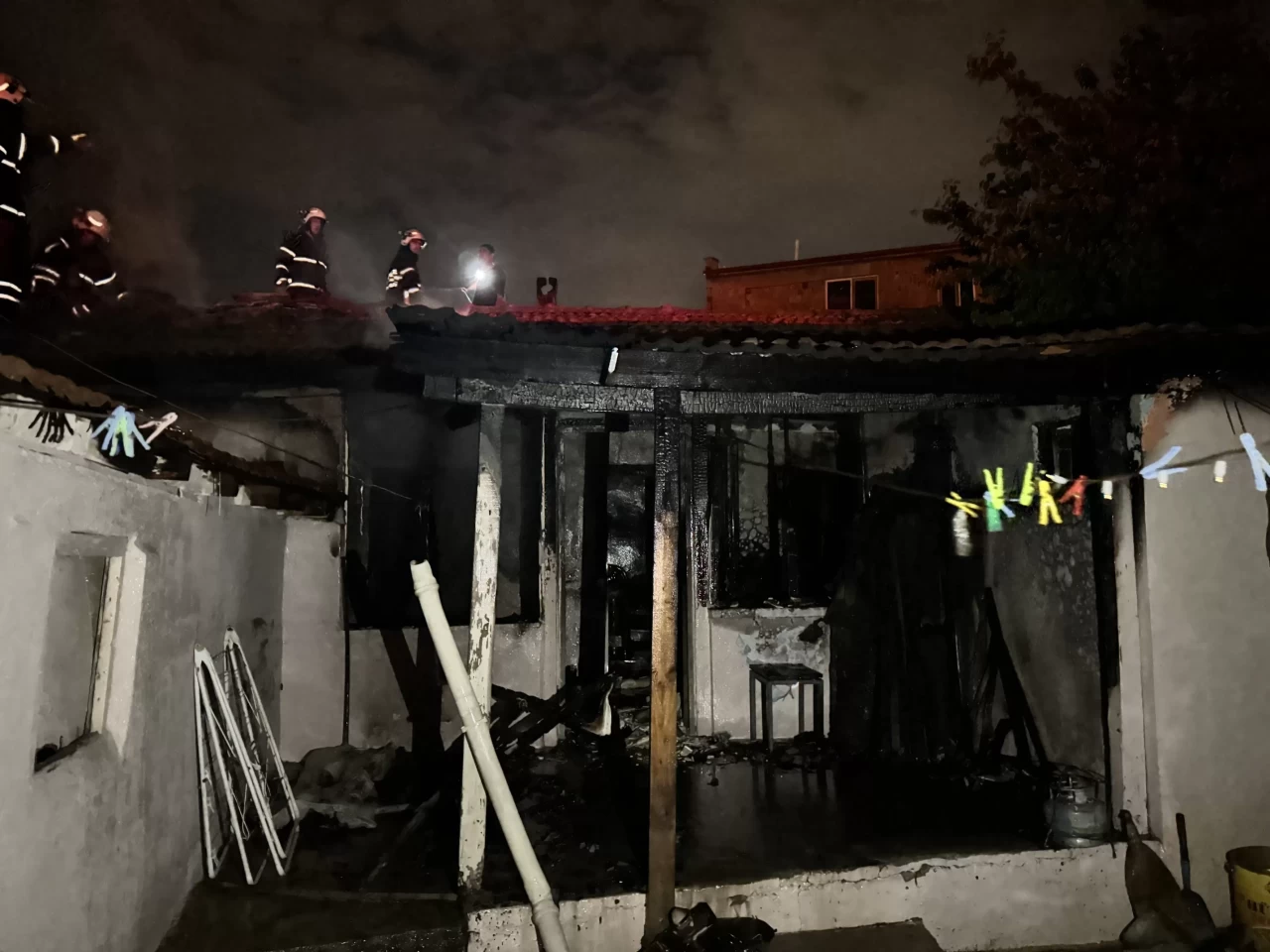 Edirne'de yangın: 3 evde hasar