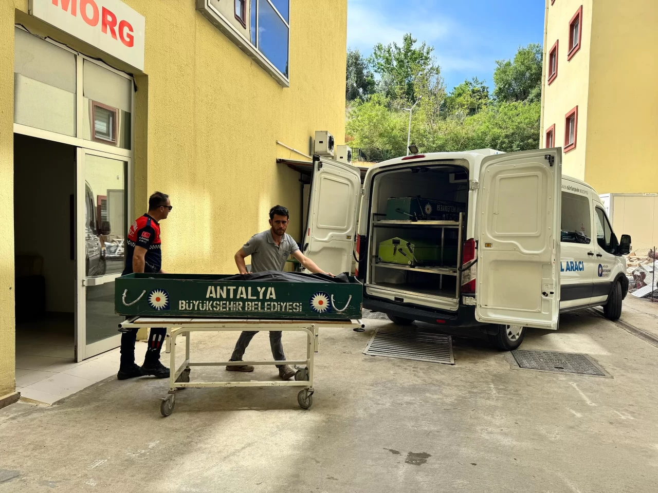 Gazipaşa'da 2 çocuk babası depo içerisinde ölü bulundu