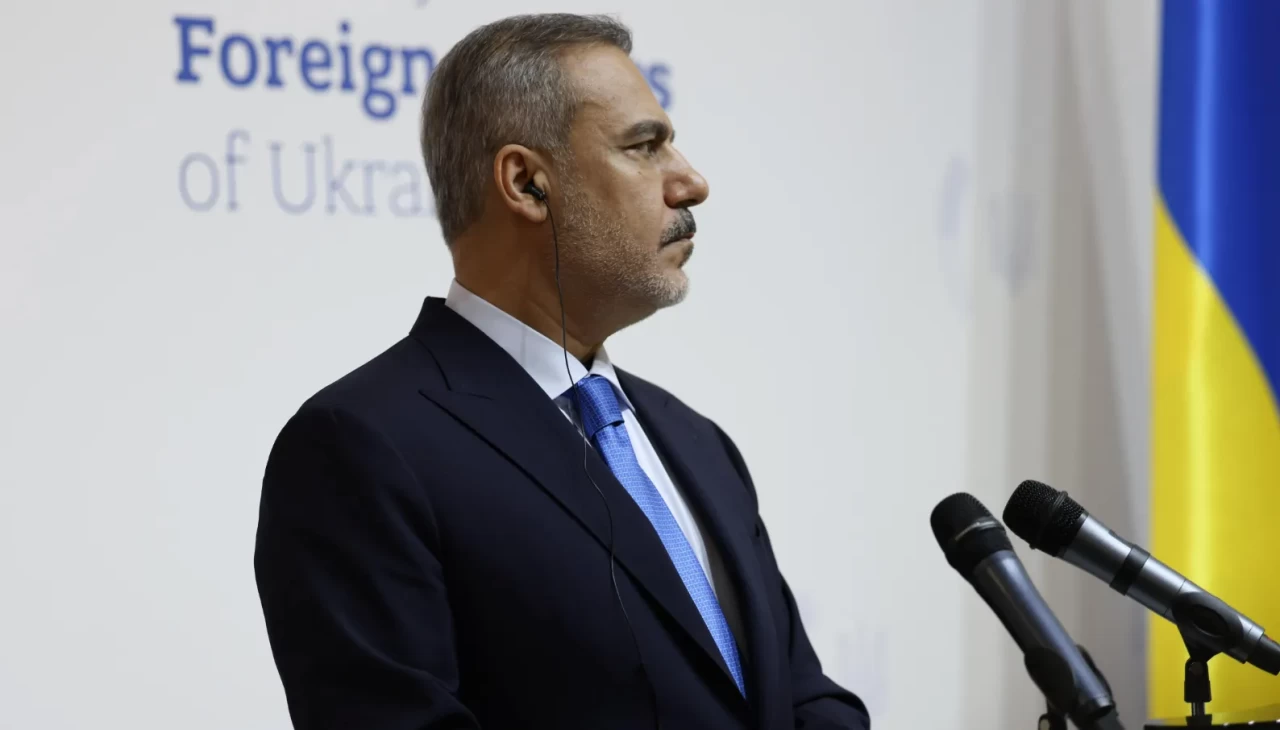 Dışişleri Bakanı Fidan, Fransız mevkidaşı Barrot ile telefonda görüştü