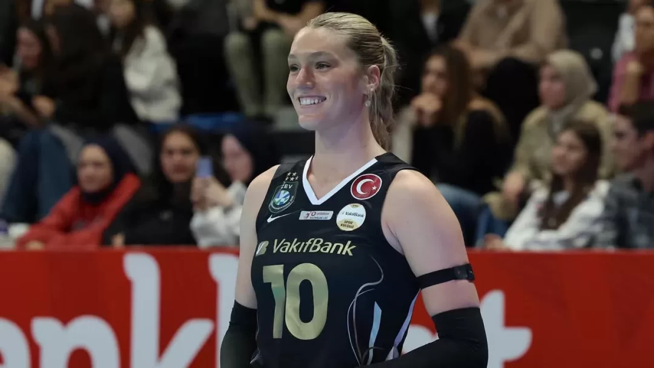 VakıfBank Kadın Voleybol Takımı, ABD’li pasör çaprazı Kendall Kipp ile yollarını ayırdı