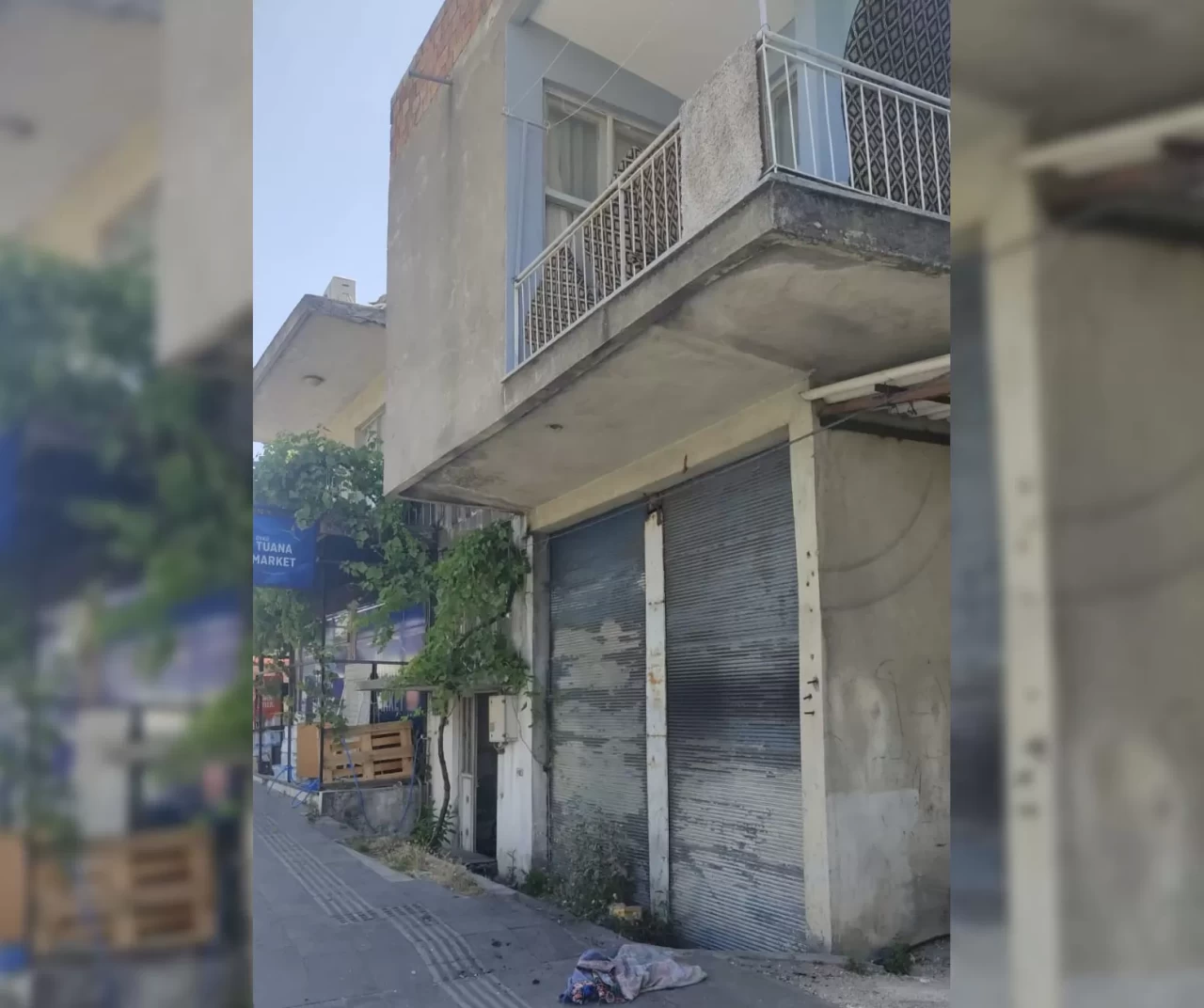 2 yaşındaki çocuk balkondan düşerek hayatını kaybetti