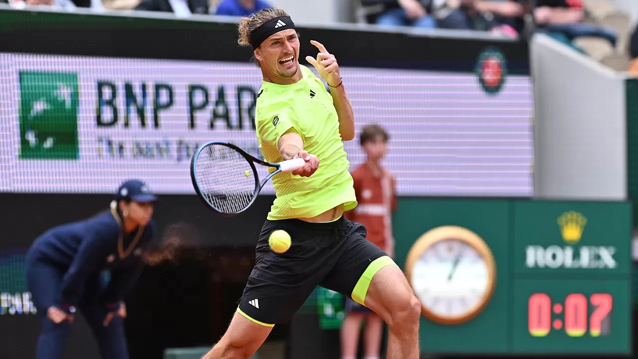 Zverev, Fransa Açık'ta ikinci tura yükseldi