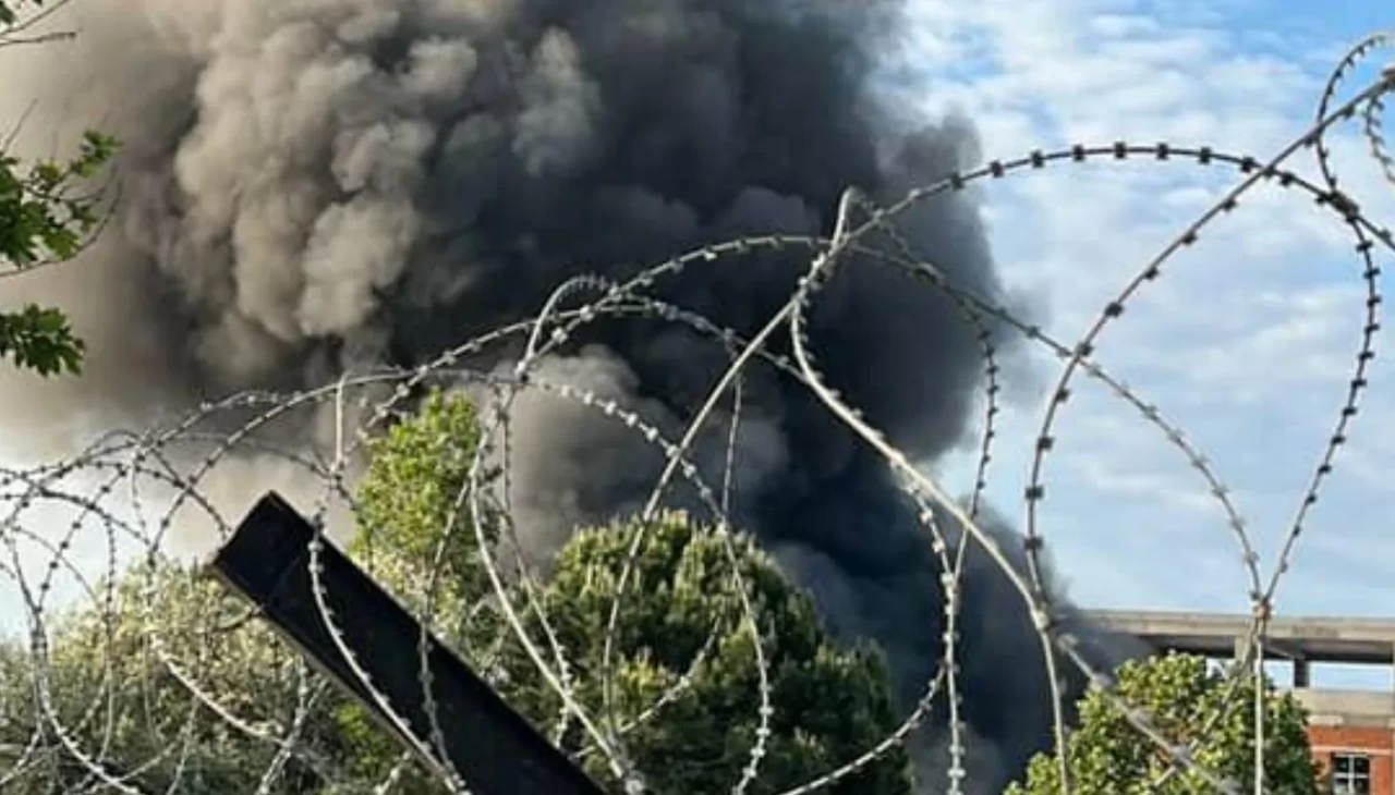 Avcılar’da üniversite yerleşkesinde yangın alarmı! Dumanlar gökyüzünü kapladı