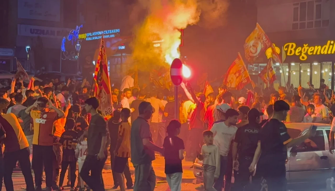 Şanlıurfa’da Galatasaray’ın şampiyonluğu coşkuyla kutlandı