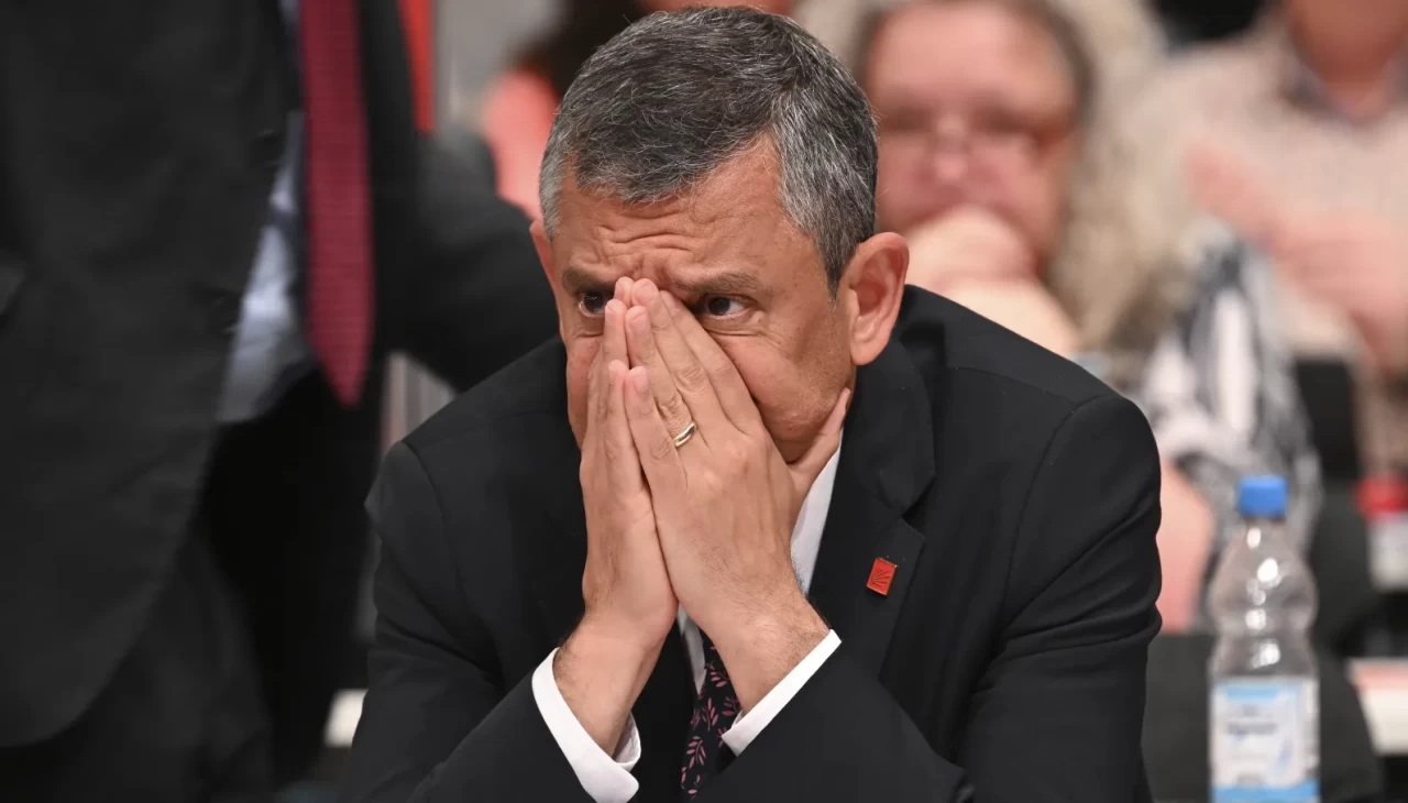 Özgür Özel, yaptığın mitinglerde iddialara da cevap versen mi artık?