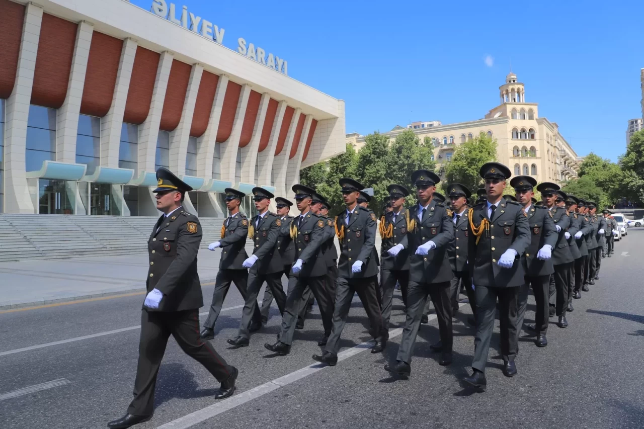 Azerbaycan'da Silahlı Kuvvetler Günü dolayısıyla geçit töreni yapıldı