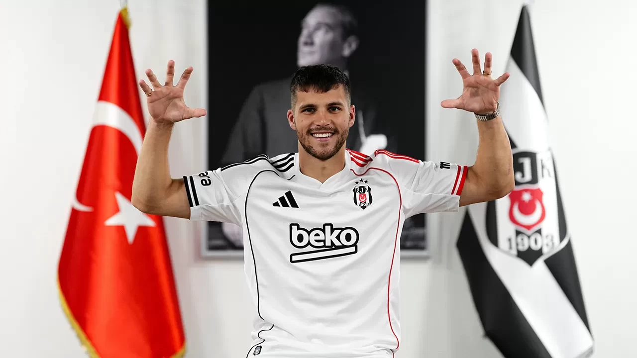 Beşiktaş, David Jurasek’i kiralık olarak kadrosuna kattı