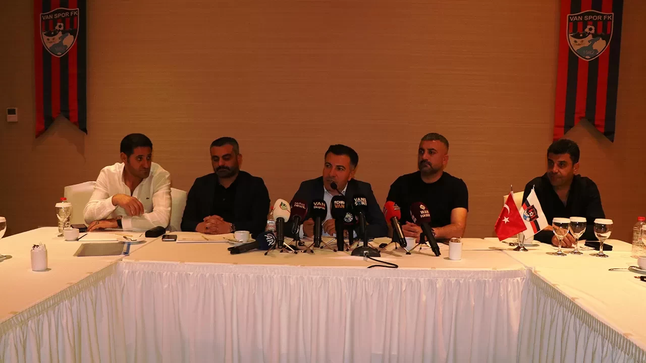 Vanspor FK maçlarını İstanbul’da oynayacak: Başkan Temel açıkladı
