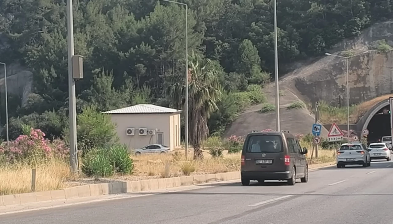 Antalya'da Kemer yolunda feci kaza