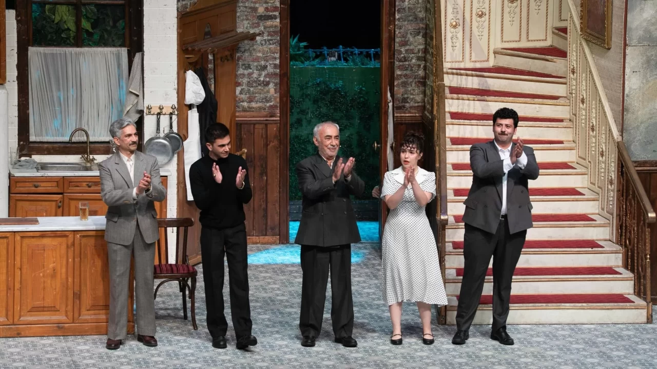 Şener Şen "Zengin Mutfağı" oyunuyla son kez seyircilerle buluştu