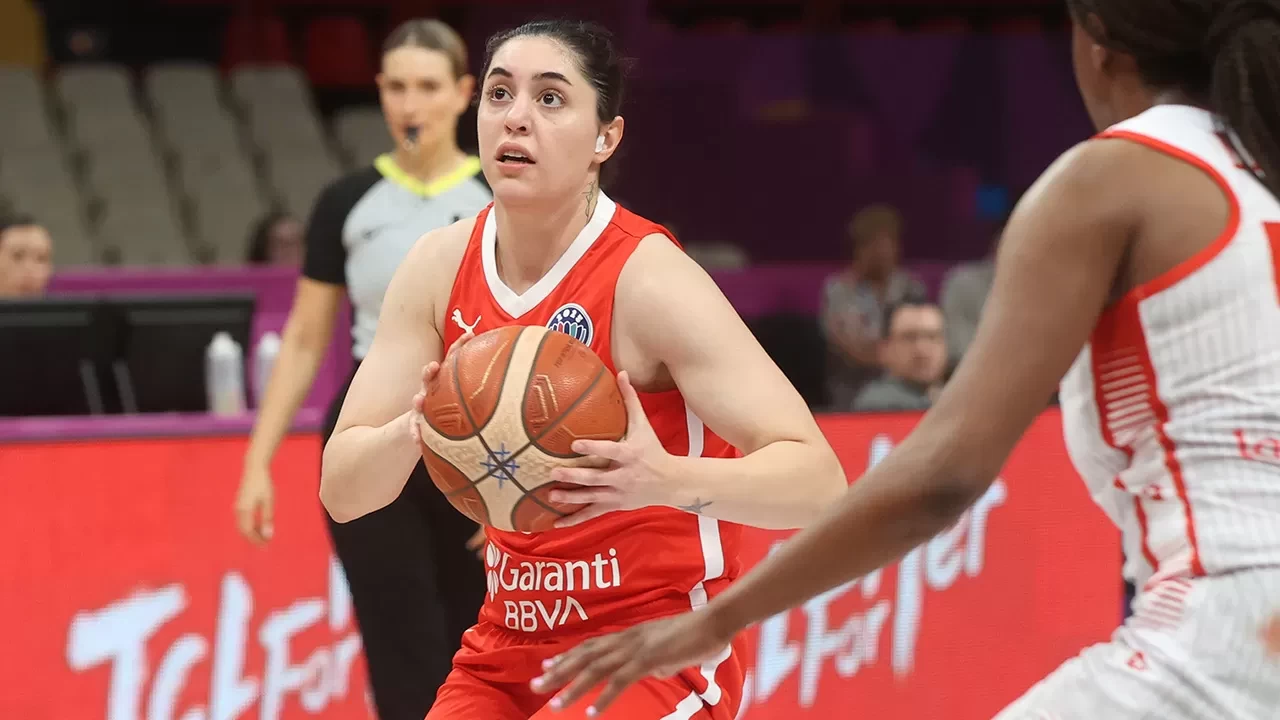 A Milli Kadın Basketbol Takımı, çeyrek final bileti için Yunanistan karşısında