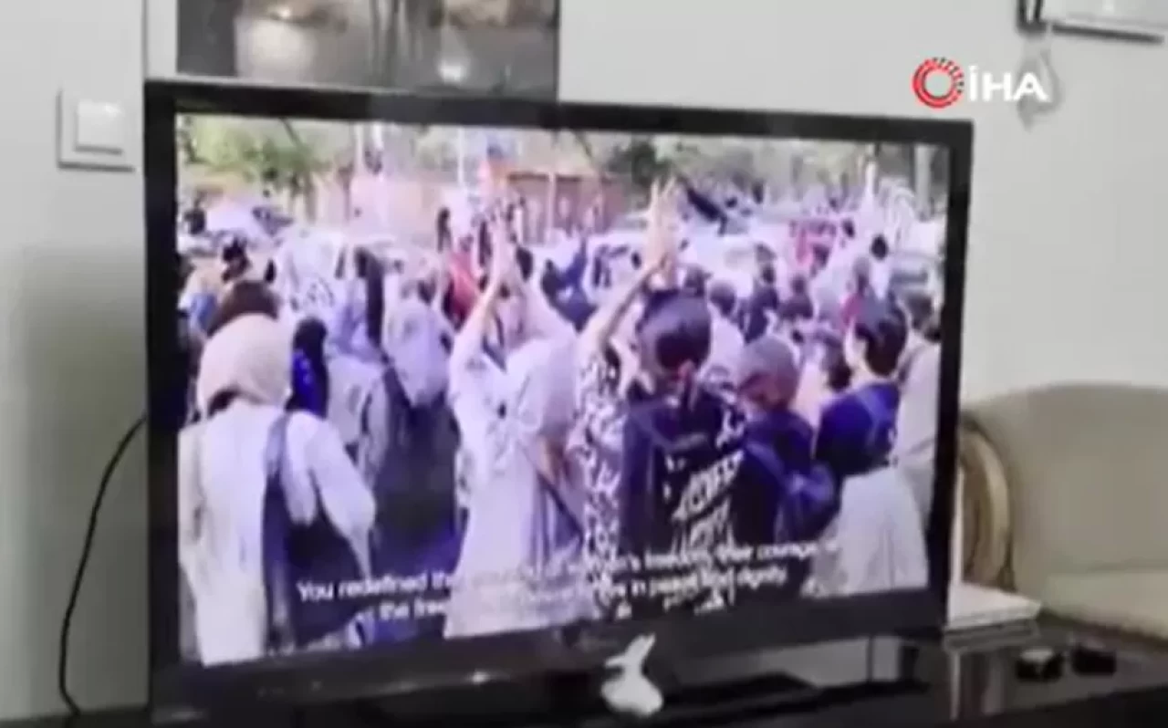 İran televizyonlarına siber saldırı! “Sokağa çıkın” mesajı yayınlandı