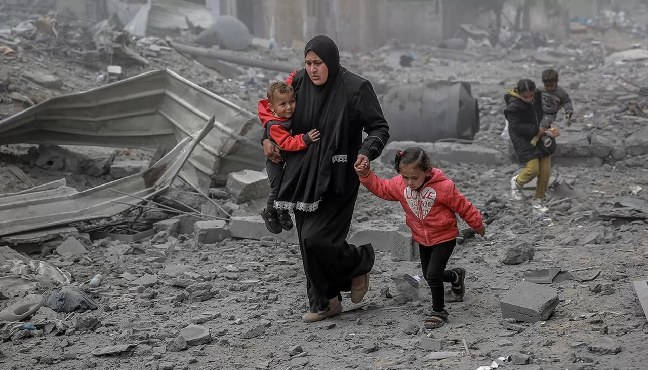 İngiltere'de anket şok etti: 'İsrail Gazze'de soykırım yapıyor!'