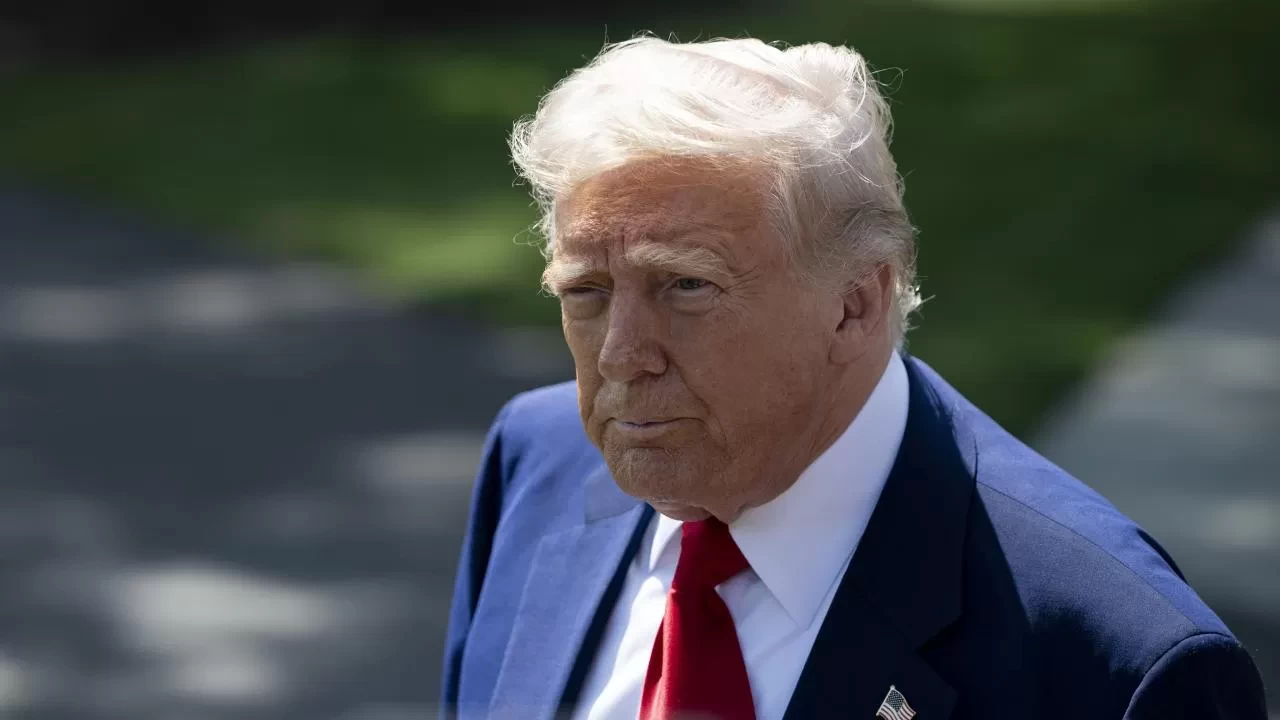 Trump 12 ülkenin vatandaşlarının ABD'ye girişini yasakladı