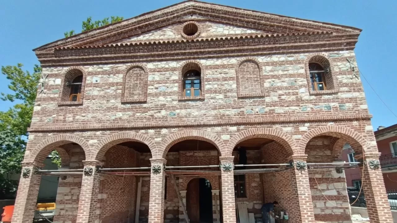 Restorasyonu tamamlanan Özlüce Camii yarın ibadete açılacak