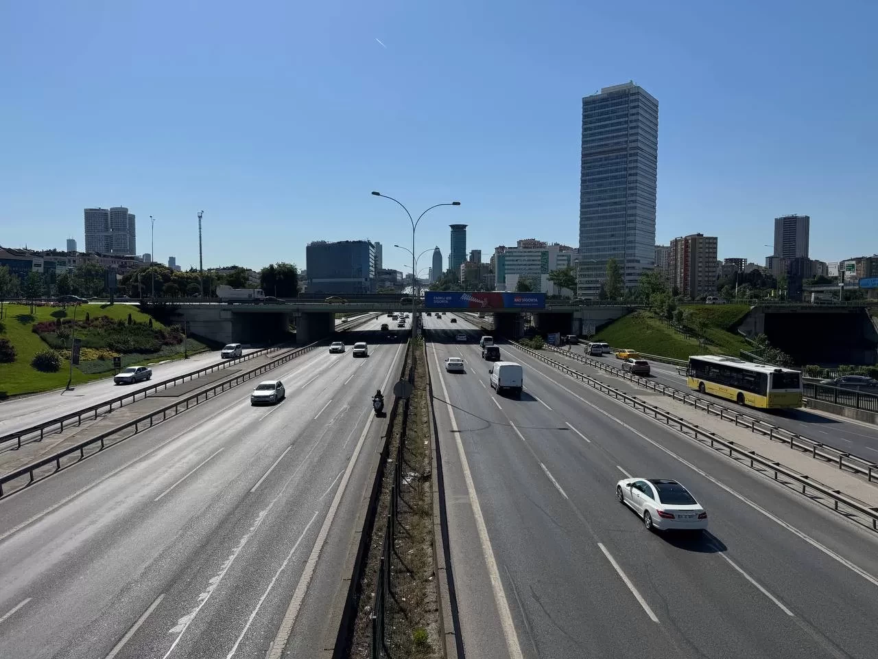 İstanbul'da bayram arifesinde sabah yollar boş kaldı