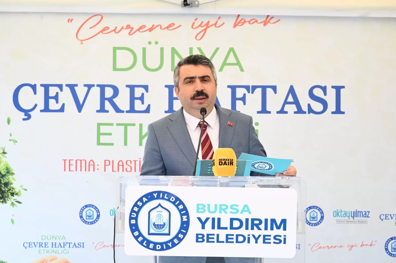 Oktay Yılmaz: “Türkiye’nin ilk plastiksiz kütüphanesinden ilk plastiksiz okullarına bu yolculuk Yıldırım’da başlıyor”