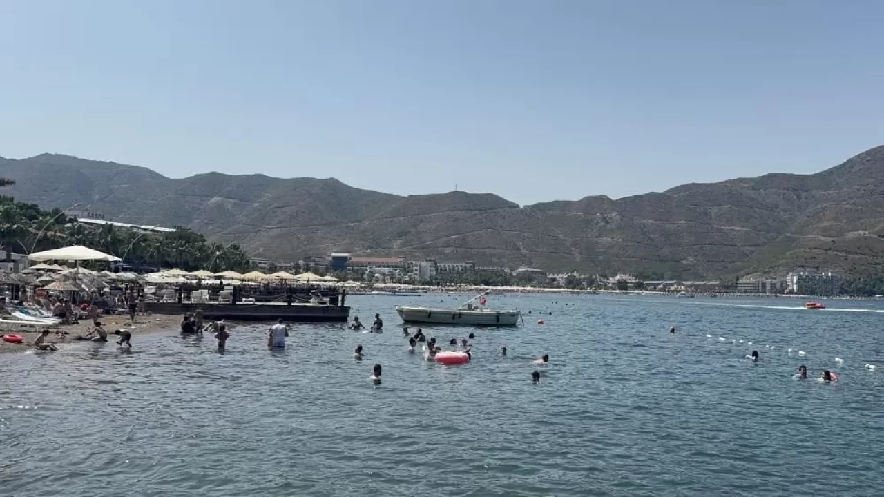 Deniz sezonu açıldı boğulma vakaları arttı: Marmaris'te boğulma tehlikesi geçiren şahıs hastaneye kaldırıldı